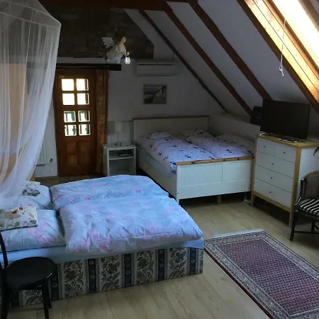 Maison d'hôtes Villa-magdi Révfülöp
